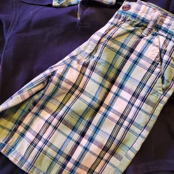 Matching set shorts and polo - Picture 3 of 3